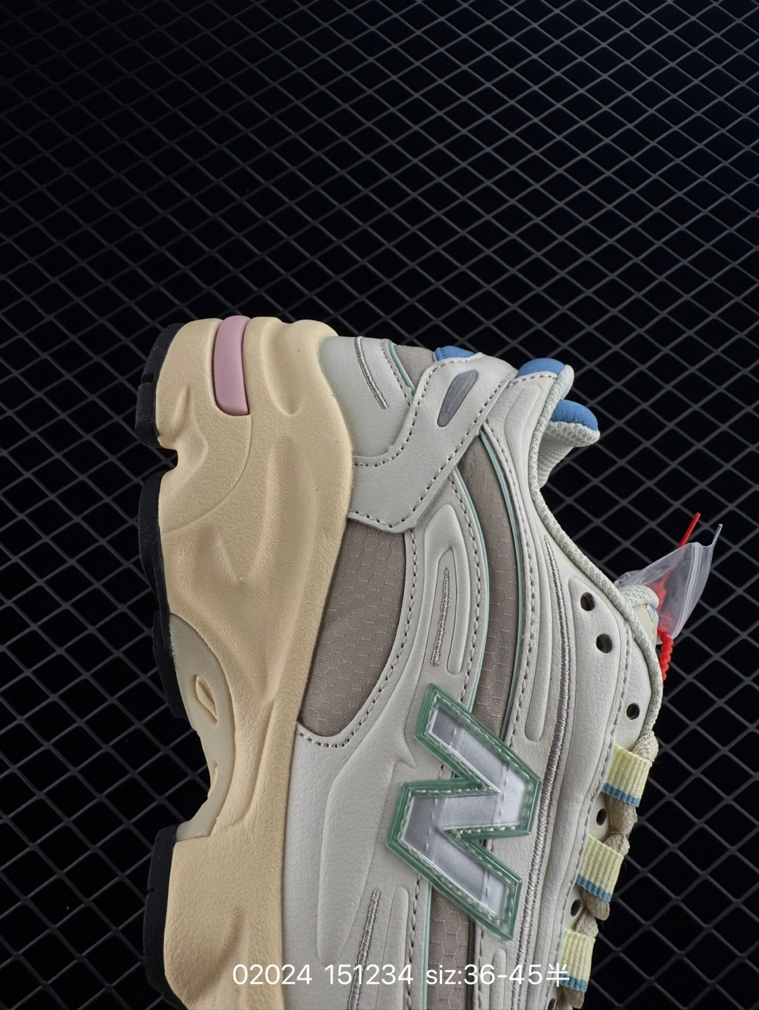 New Balance NB M1000